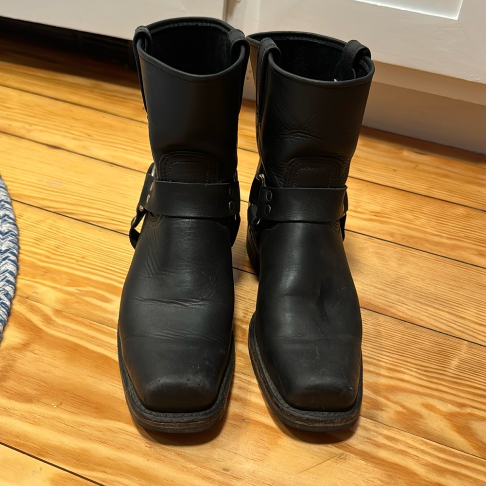 Frye 8r harness boots women’s 10